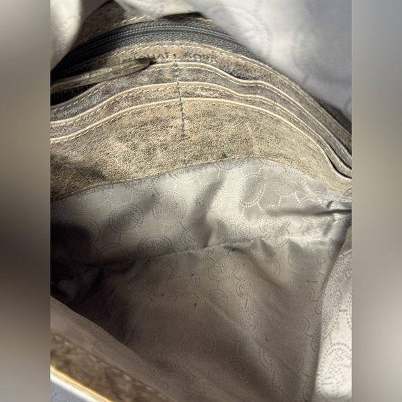 Michael Kors Vintage Tan Leather Chelsea Medium Messenger bag - Great Condition - Picture 10 of 16